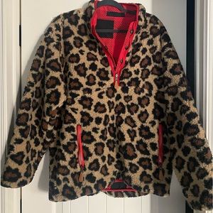 Women’s Simply Southern Reversable Sherpa. Size Large.